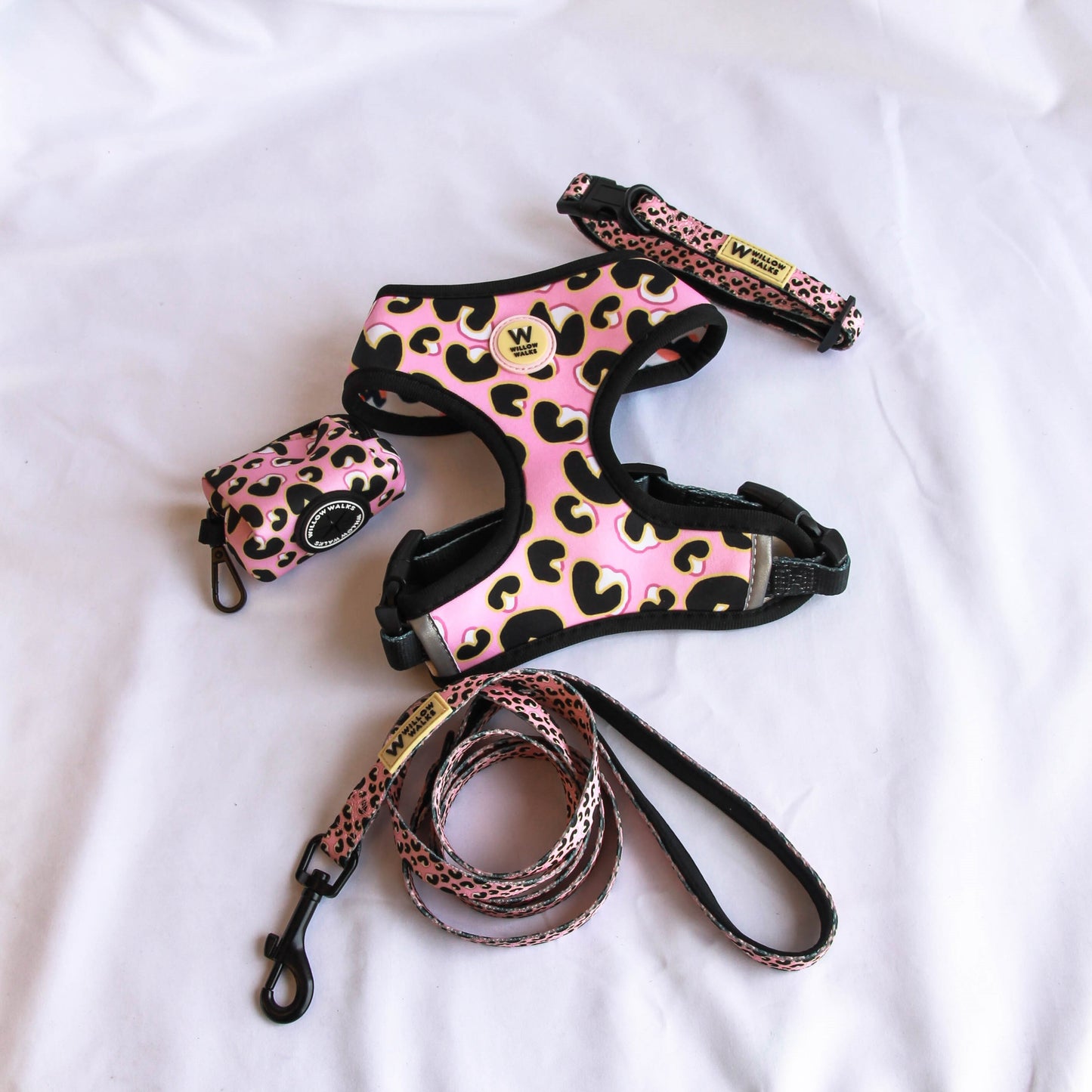 Willow Walks soft adjustable collar in pink leo