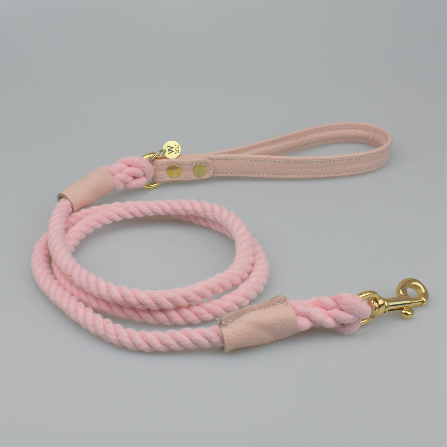 Willow Walks rope lead with leather handle in soft pink