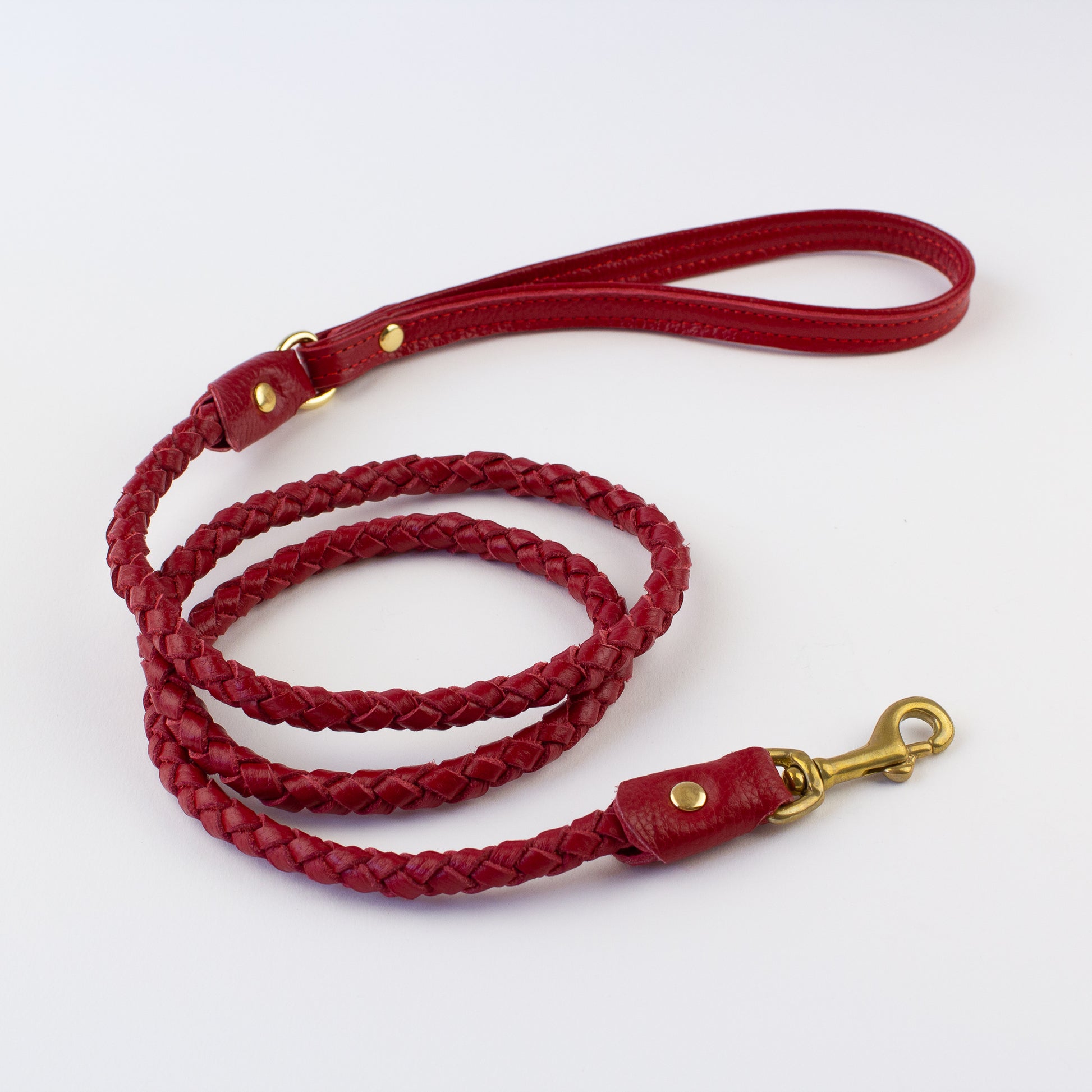 Red pleated leather lead Willow Walks